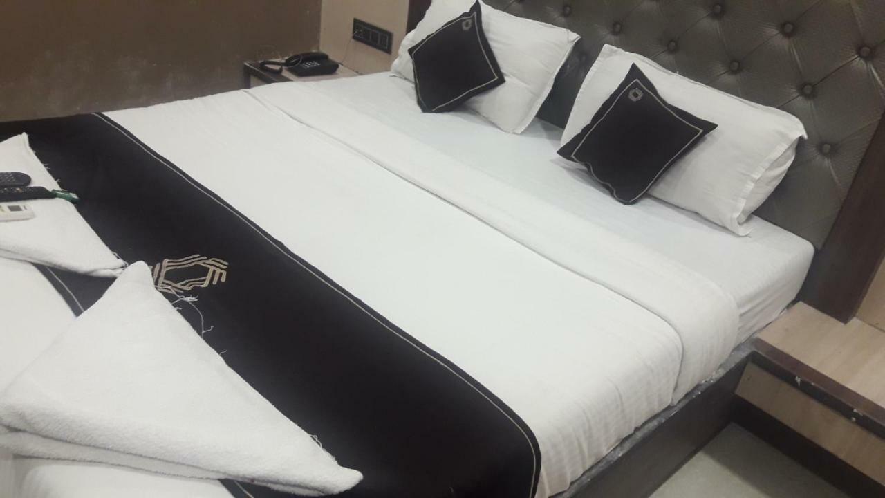 Shine Hospitality 호텔 뭄바이 외부 사진