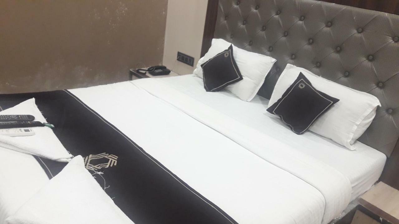 Shine Hospitality 호텔 뭄바이 외부 사진
