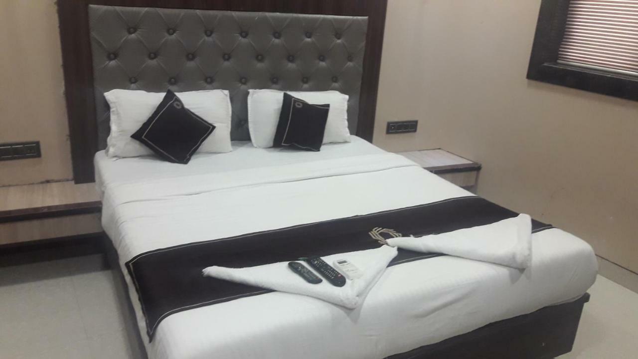 Shine Hospitality 호텔 뭄바이 외부 사진